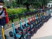 Ngapain ke Simpang Lima, Ya Skuteran Listrik Lah…