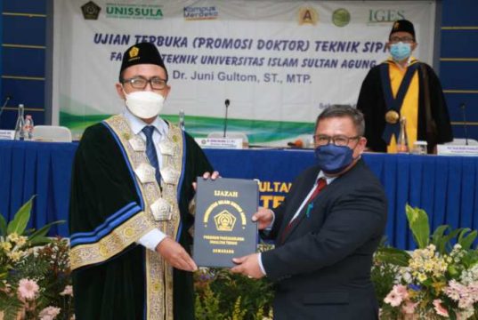 Teliti Konstruksi Jalan Terapung di Atas Tanah Lunak, Gultom Raih Doktor dari PDTS Unissula