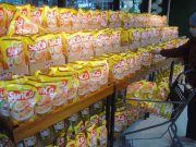 Warga Purwodadi Keluhkan Kelangkaan Minyak, Beli 1 Karton Harus Beli Santan Instan