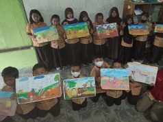 Mahasiswa KKN UPGRIS Mengajarkan Teknik Dusel untuk Menggambar