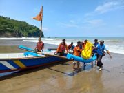 Bocah 10 Tahun di Purbowangi Terseret Banjir Hingga Pantai Suwuk