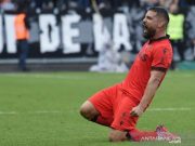 Gol Larut Delort Bawa Kemenangan Nice atas PSG