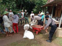 Polsek Kutowinangun,TNI dan Warga Buat Tanggul Darurat