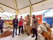 PMI Kebumen dan Banjarnegara Kirim Sayuran ke Korban Banjir di Ayah