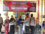 Polsek Buayan Bagi Bibit Alpukat ke Warga yang Telah Vaksin