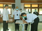 Lantik 32 PPPK Non Guru, Hartopo : Harus Profesional dan Dukung Visi Misi Pemkab