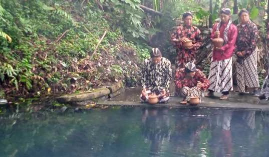 Bajong Banyu, Tradisi Warga Dawung Sambut Bulan Ramadan Bajong Banyu