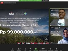 SIG Serahkan 999 Bibit Pohon untuk Restorasi Kampung Long Duhung Kaltim