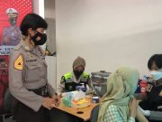 Satlantas Polrestabes Semarang Gelar Vaksinasi dan Sosialisasi Tertib Berlalu Lintas
