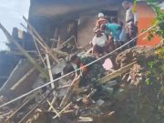 Hujan Deras Disertai Angin Kencang, Rumah Warga Balerejo Terseret Longsor
