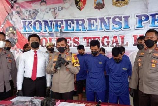 Modus Pecah Kaca Mobil, Gasak Uang Pegawai Bulog Pekalongan