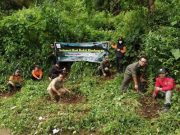 Bulan Bakti Rimbawan, BKSDA Jateng Resort Konservasi Wonosobo Resik-Resik Kawasan Wisata Dieng