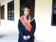 Reviana, Wisudawan Terbaik IPK 3,97, Sempat Kesulitan Kerjakan TA