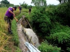 Irigasi Jebol, Mahasiswa KPM Unsiq Bangun Talang Air di Temanggung