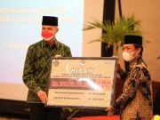 Ganjar Hibahkan 281 Miliar untuk Pengajar Agama di Jateng