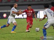 Pelatih Persija Sepakat Syahrian Abimanyu Dikartu Merah