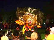 Giliran Ratusan Warok Reog Pacitan Menggelar Aksi Demo