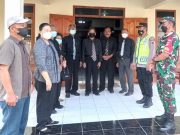 Babinsa dan Bhabinkamtibmas Wonogiri Mengamankan Perayaan Paskah di Gereja
