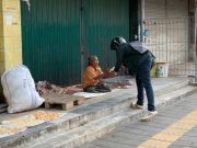 Fakultas Bahasa dan Komunikasi Unissula Salurkan Bantuan