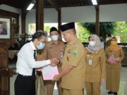 Bupati Kebumen Serahkan 120 SK Pengangkatan CPNS dan PPPK