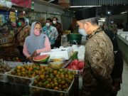 Sidak Pasar, Bupati Minta Pedagang Tak Naikkan Harga Terlalu Tinggi