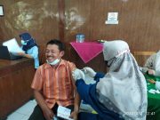 Dukung Percepatan, Karyawan Perhutani KPH Randublatung dan Masyarakat Divaksin Booster