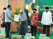 Pura Group Bagikan 7 Ribu Bingkisan Lebaran untuk Anak Yatim dan Warga Sekitar Pabrik