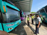 Petugas Gabungan di Blora Periksa Kelayakan Armada Bus Jelang Arus Mudik