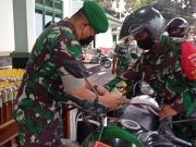 Korem 071/Wijayakusuma Melalui Kodim Tegal Bantu 750 Liter Minyak Goreng Gratis untuk Warga Tegal