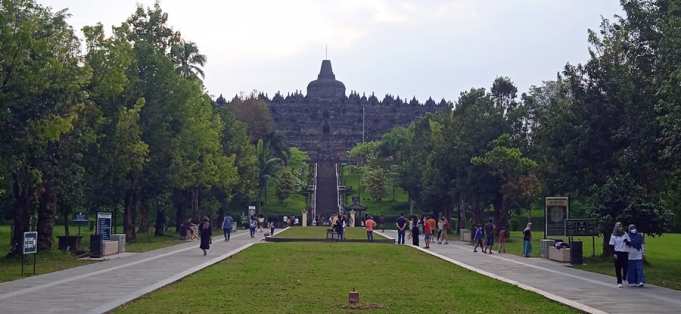 jam operasional Candi Borobudur