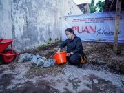 Serahkan Bantuan Rumah Layak Huni, Warga Desa Giriwono: Ibu Puan Membawa Berkah Ramadan