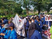 Sejumlah BEM Turun ke Jalan; Menolak Penundaan Pemilu hingga Pengkajian UU IKN