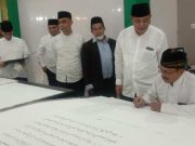Begini Proses Penulisan Alquran Raksasa di Unsiq Wonosobo