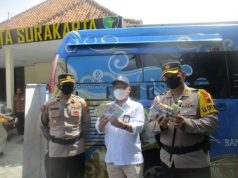 Penukaran Uang Baru Jelang Lebaran Disinergikan dengan Kegiatan Vaksinasi Boster di Mapolresta Surakarta