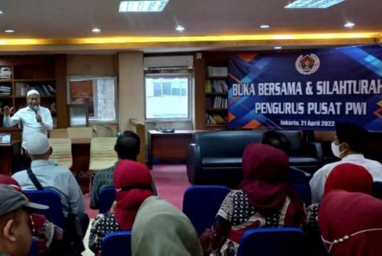 PWI Pusat Gelar Buka Puasa Bersama Sekaligus Pembubaran Panitia HPN 2022