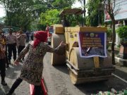 Polres Grobogan Musnahkan 3.045 Botol Miras dan Ribuan Knalpot Brong