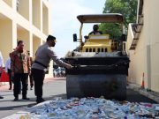 Polresta Surakarta Musnahkan Ribuan Liter Minuman Keras