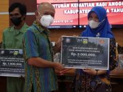 30 Ahli Waris Anggota Linmas yang Meninggal Dunia Terima Santunan.