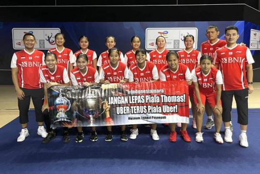 Solo Dukung Timnas Bulu Tangkis Indonesia yang Berlaga di Bangkok Thailand