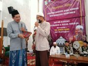 5.000 Orang Hadiri Pengajian Akbar KH Anwar Zahid di Masjid Bani Ahmad
