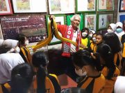 Outing Class, Para Siswa SD Cengklik Solo Kunjungi Muesum TitikNol Pasoepati