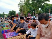 Salat Id di Masjid Agung Kebumen Meluber ke Jalan dan Trotoar Alun-alun