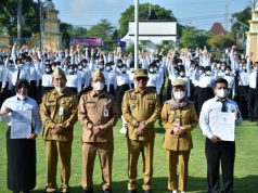 Kado Lebaran, Bupati Kebumen Serahkan SK 1.308 Guru PPPK