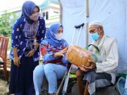 Sat..Set…Mawar Hartopo Tolong Kakek Difabel yang Tinggal di Gubug Seorang Diri