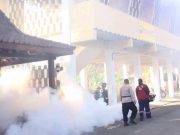 Cegah DBD, Polres Pemalang Fogging Lingkungan Kantor dan Asrama