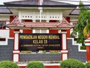 JPU Tuntut Mantan Kades Kecamatan Patebon Kendal 1 Tahun Penjara