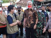 Pastikan Penanganan Banjir Rob Pekalongan, Ganjar Sambangi Posko Pengungsian