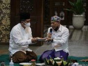 Pj. Bupati Tempati Rumah Dinas, Mengapa Tumpeng Dipotong Tiga?