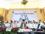 Hadiri Sholawatan Habib Syech, Gus Yasin Diminta Pimpin Doa