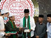 Anre Gurutta Haji Baharuddin Sambut Hangat Kedatangan Ganjar Pranowo